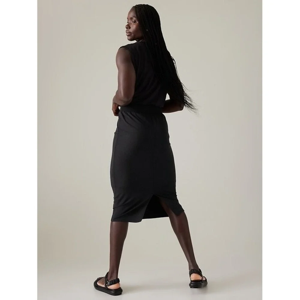 NWT Athleta Santorini Cinch Midi Dress Black M Casual Travel Vacation Minimalist